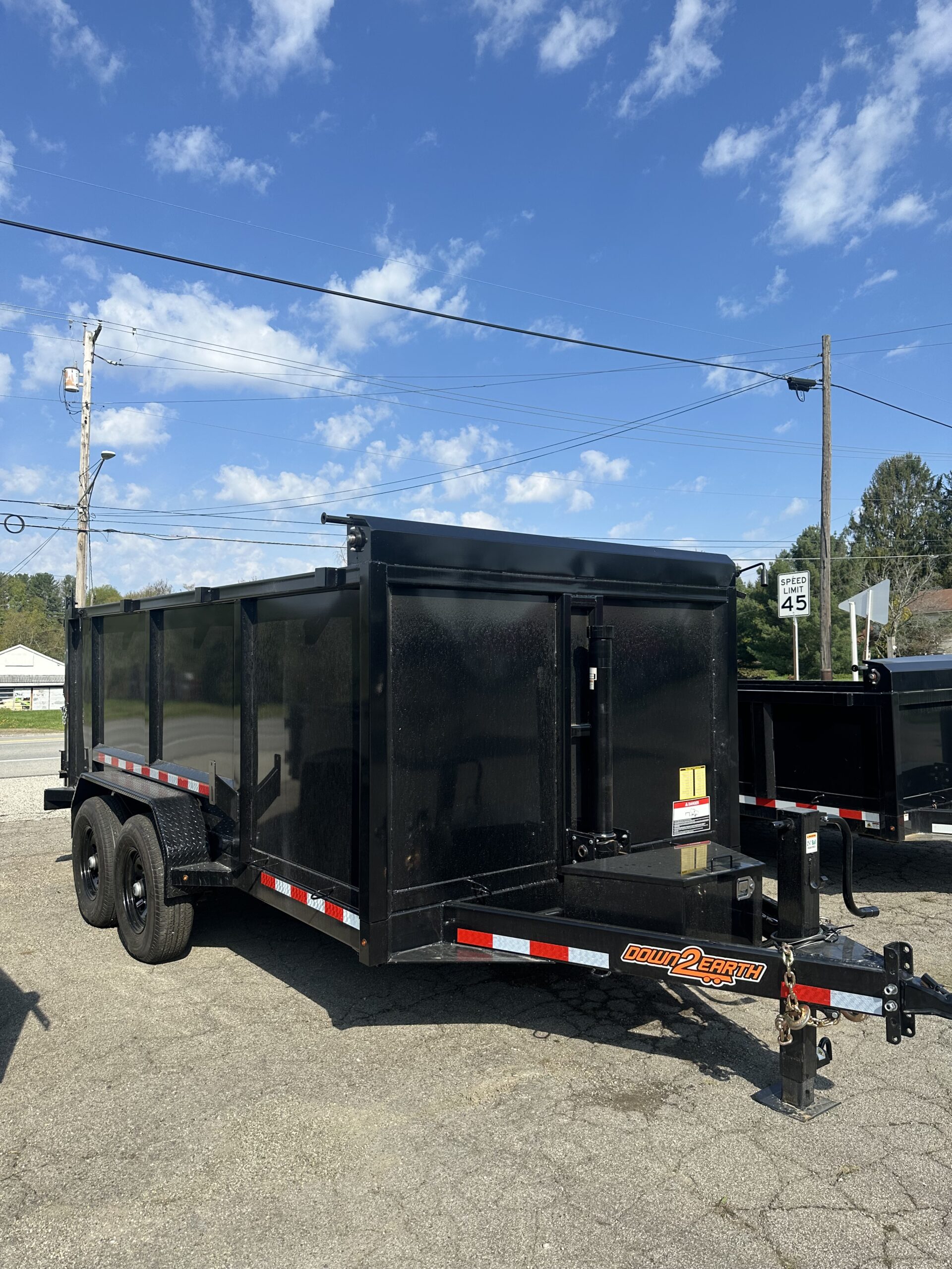 DOWN 2 EARTH Dump Trailer