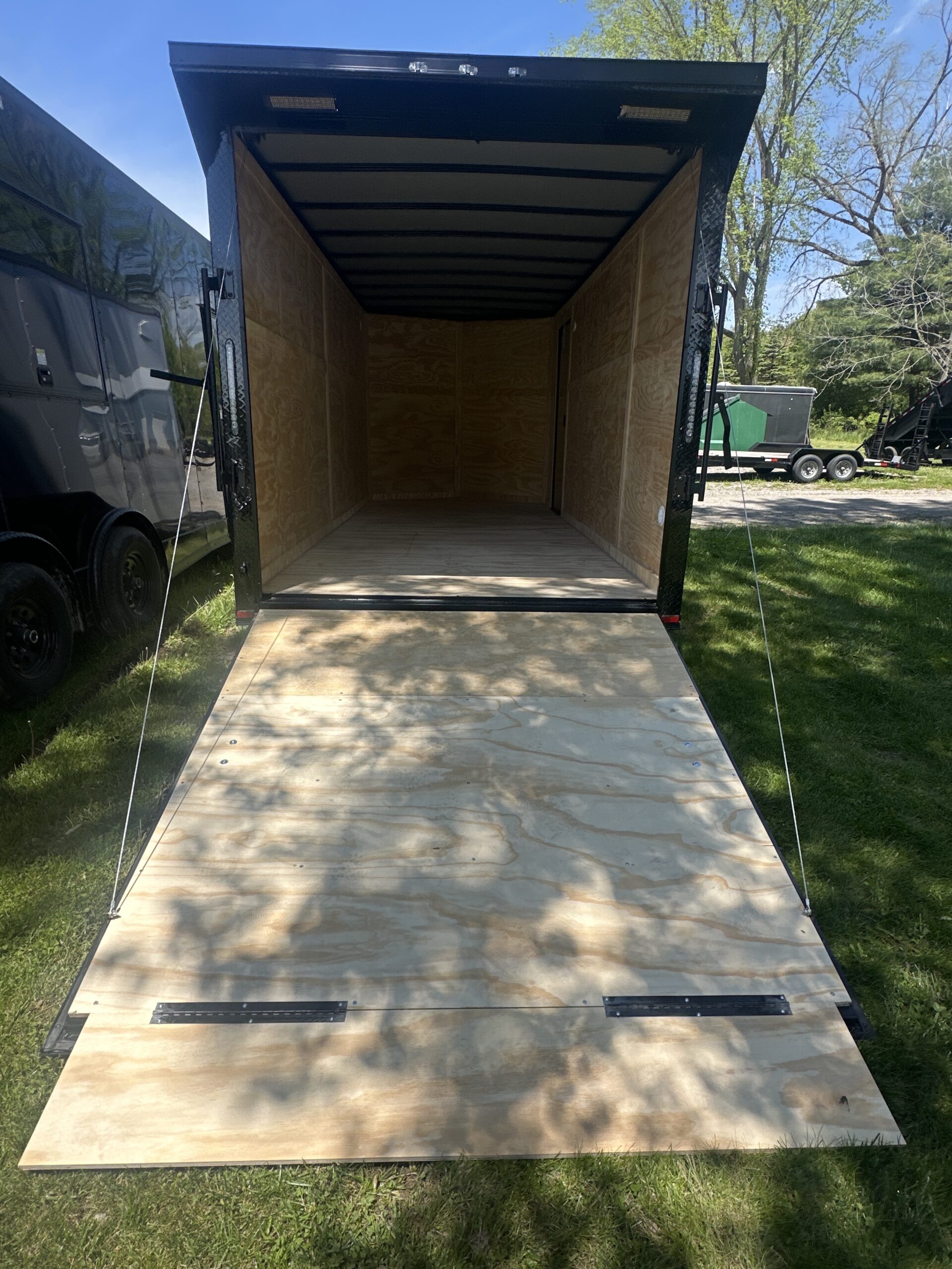 2026 QUALITY CARGO Enclosed Cargo - Photo 3