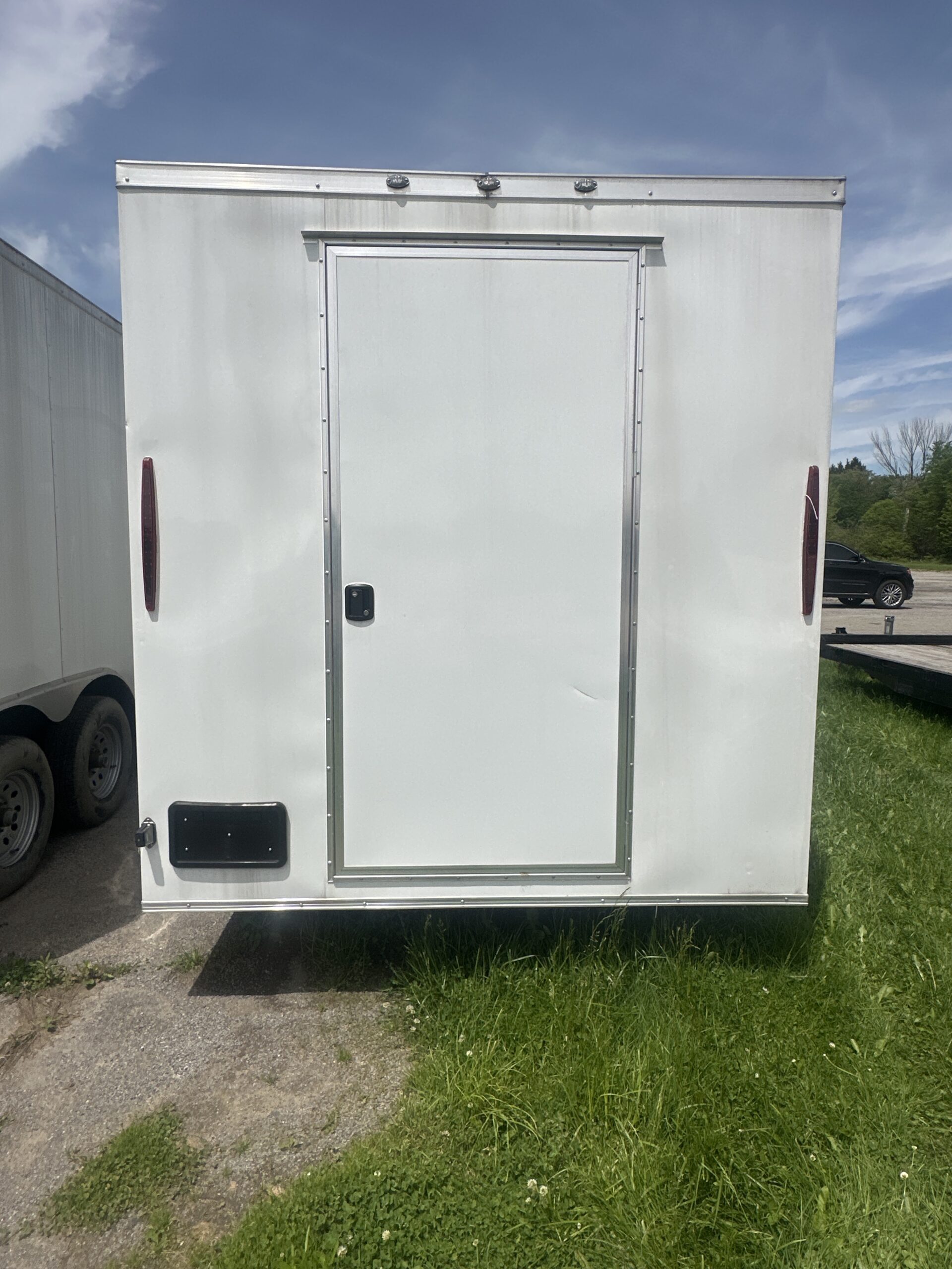 7X16 WHITE Enclosed Cargo - Image 6