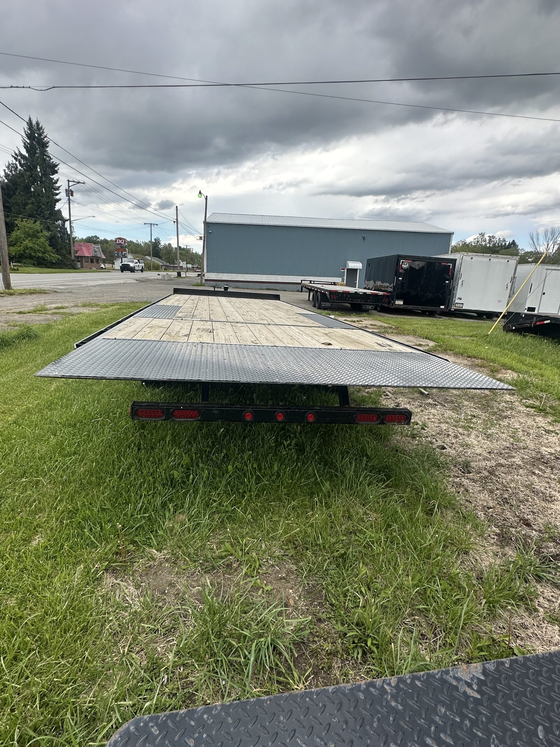2026 DOWN TO EARTH Tilt Equipment Trailer - Photo 2