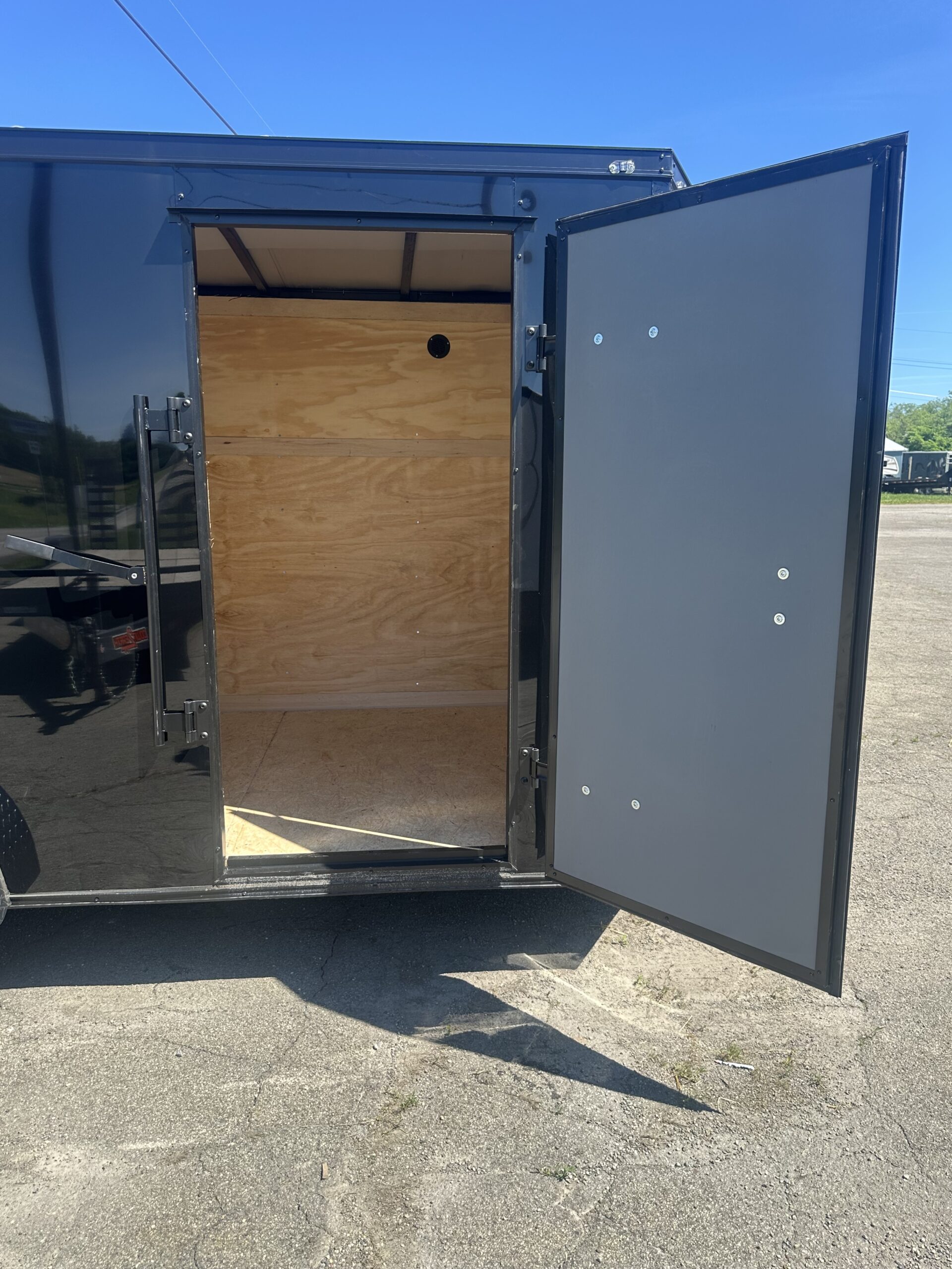 2026 QUALITY CARGO Enclosed Cargo (077412) - Image 8