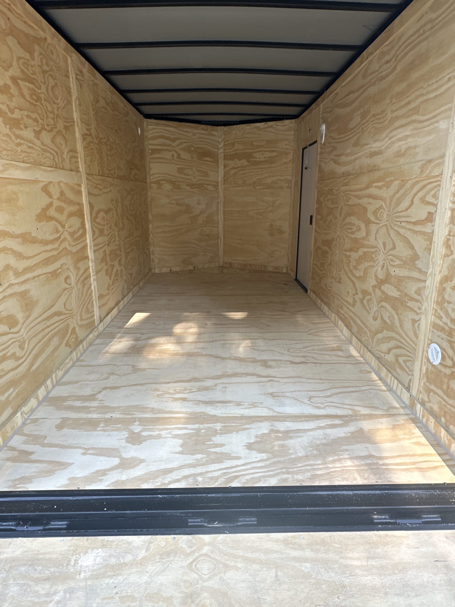2026 QUALITY CARGO Enclosed Cargo (074605) - Image 4